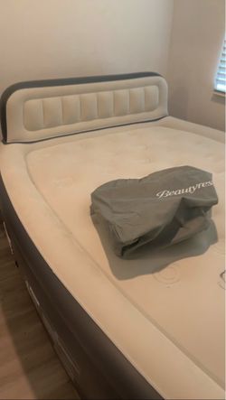 23” deluxe beautyrest queen size Air Mattress