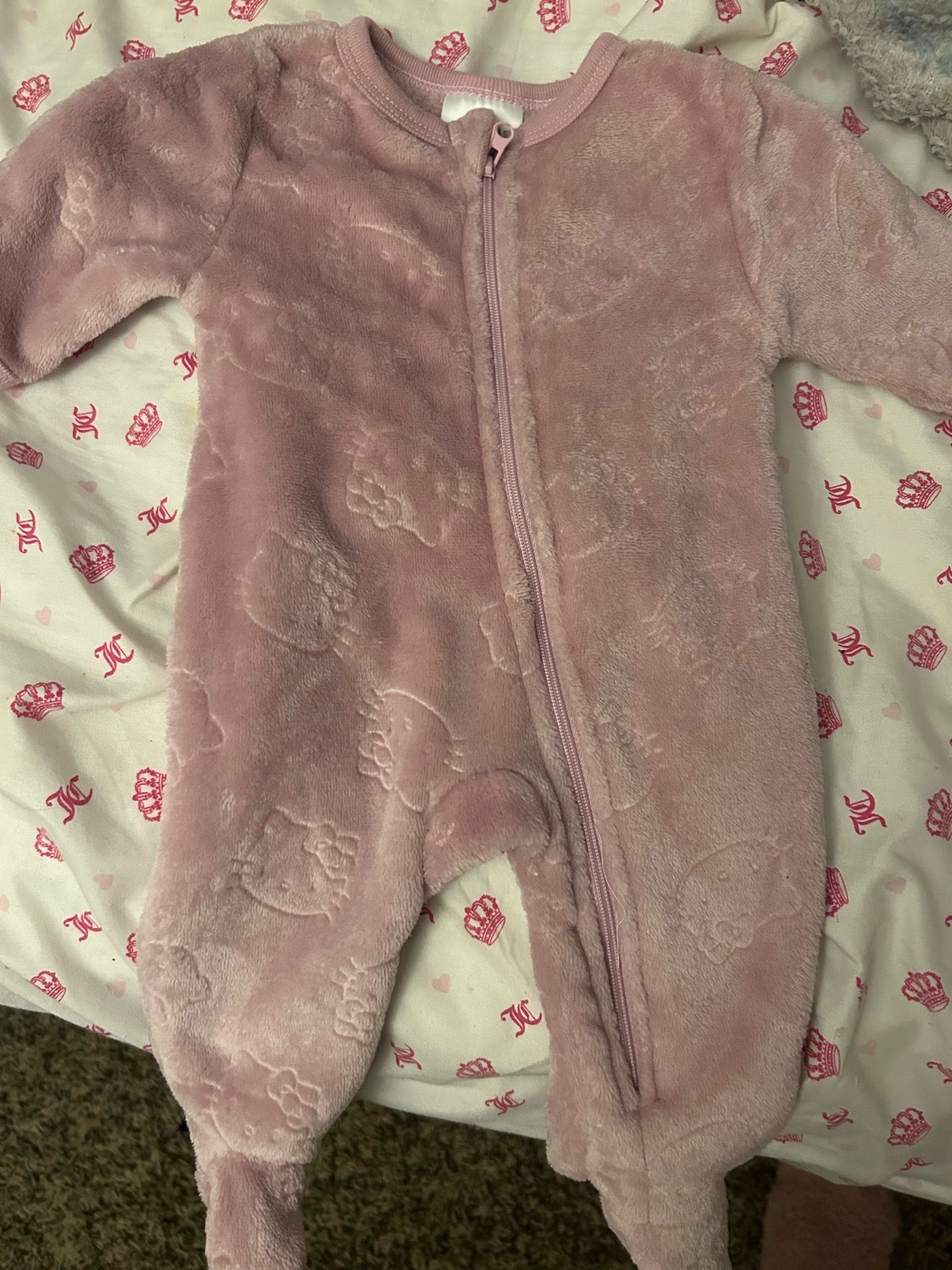 Newborn clothes