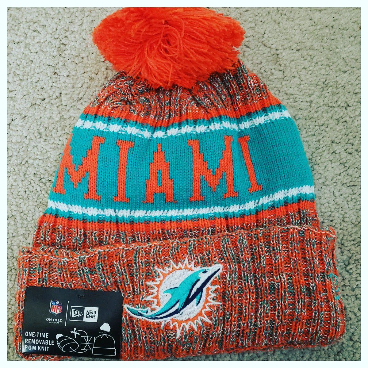 AUTHENTIC NFL FOOTBALL WINTER BEANIE HAT.