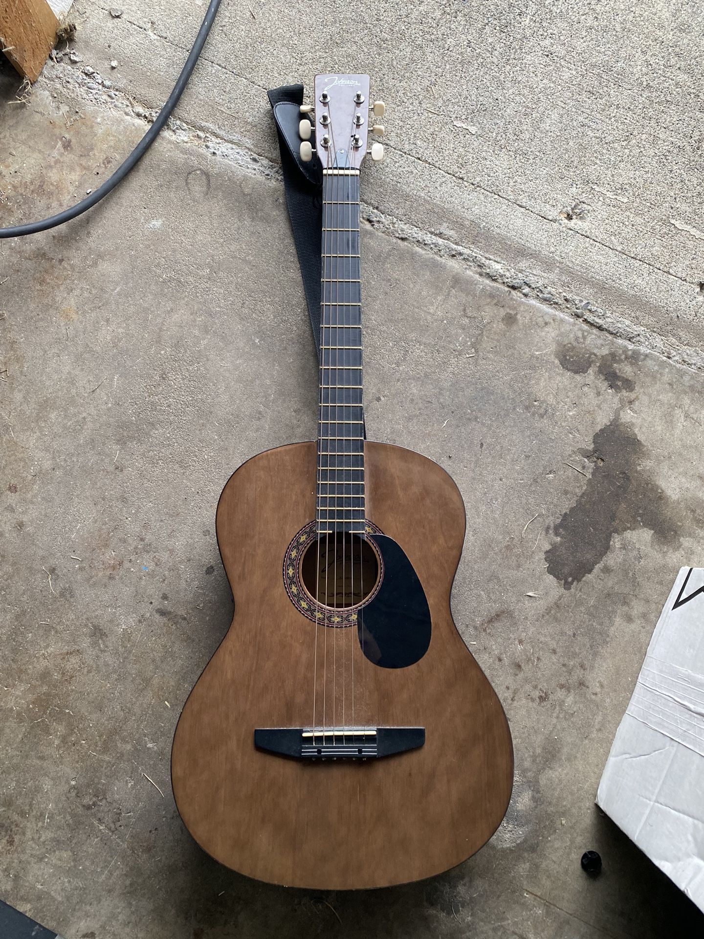 Johnson Guitar