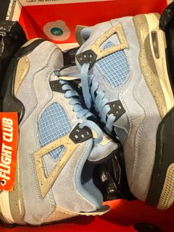 Jordan 4 Unc