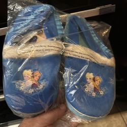 DISNEY SLIPPERS