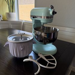 Kitchen Aid Professional 5 plus stand mixer