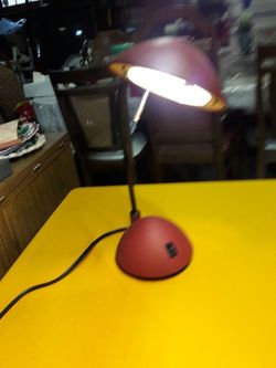 Maroon table lamp
