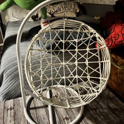 Metal Rattan Wicker Floating Swinging White Egg Pet Cat Chair Bed