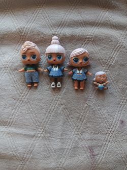4 LOL Dolls 