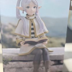Frieren anime figure. 