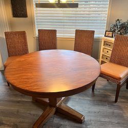 Ethan Allen Table And 4 Chairs