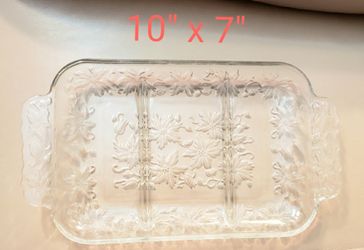 Glass Divided Serving Tray. Nice Poinsettia Detail!! Like New.
