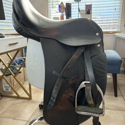 Used Cambridge Dressage Saddle