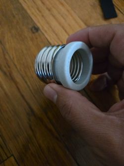 Light Bulb Socket Adapter Mogul Base E39 to Medium E26 Screw Reducer