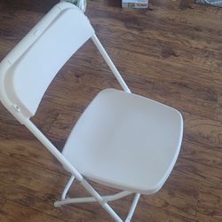NEW! FINANCING AVAILABLE! FOLDING CHAIRS  WHITE 
