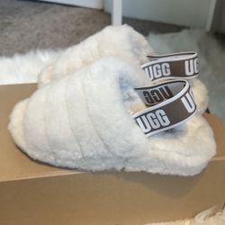 UGG Women’s FLUFF YEAH Slide 