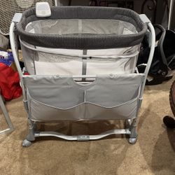 Ingenuity Dream & Grow Bedside Infant Baby Bassinet AirLoom, Baby Bed For Ages 0-12 Months - Handstitch