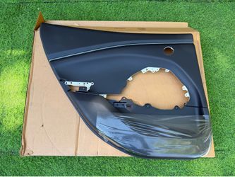 Ford Mustang Mach E Left Driver Side Rear Door Trim Panel Puerta Izquierda Trasera 2021 2022 2023 2024 2025