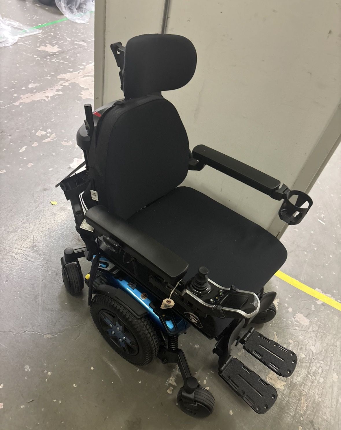 QUANTUM POWER WHEELCHAIR