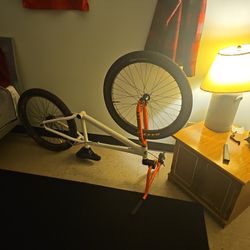 24 invh se bmx