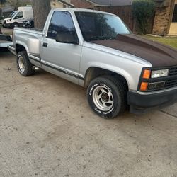 Chevy 1500 Silver 