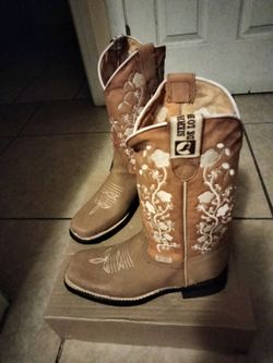 Women’s Boots 