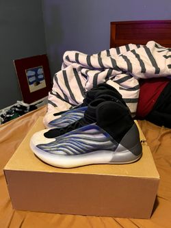 Yeezy Quantum Blue