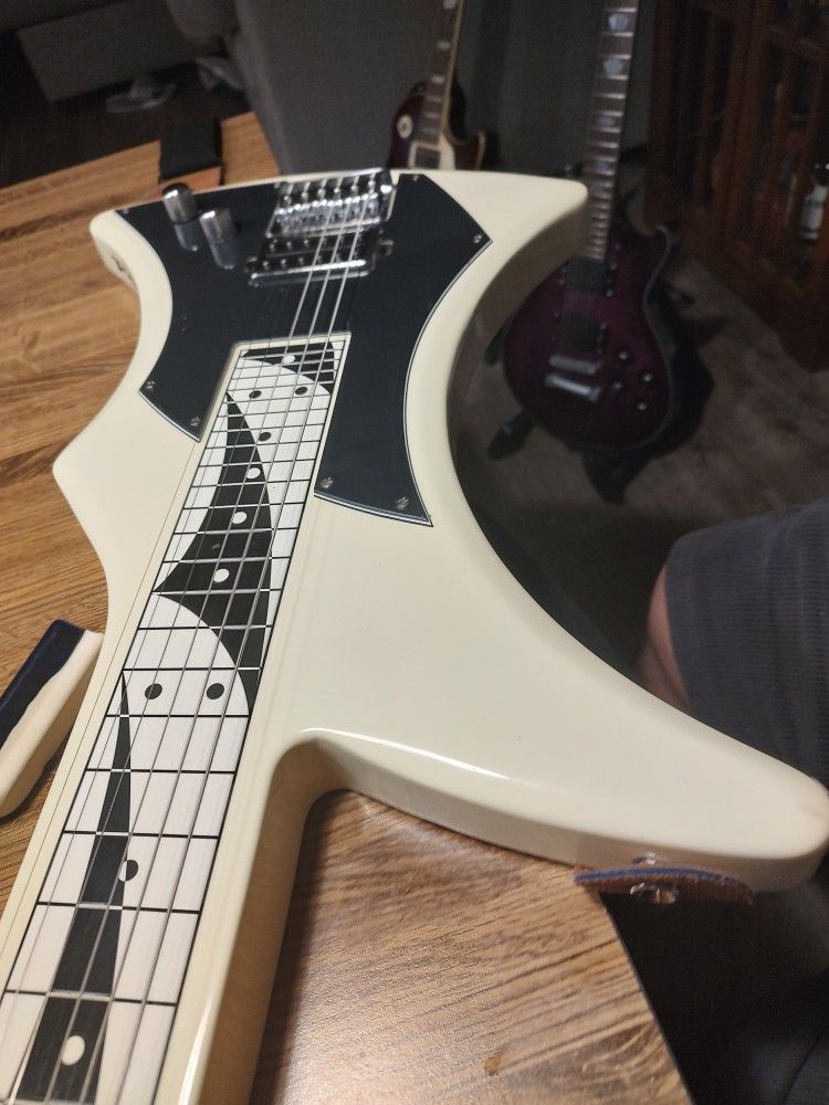 Peavey Power Slide Guitar for Sale in San Antonio, TX OfferUp