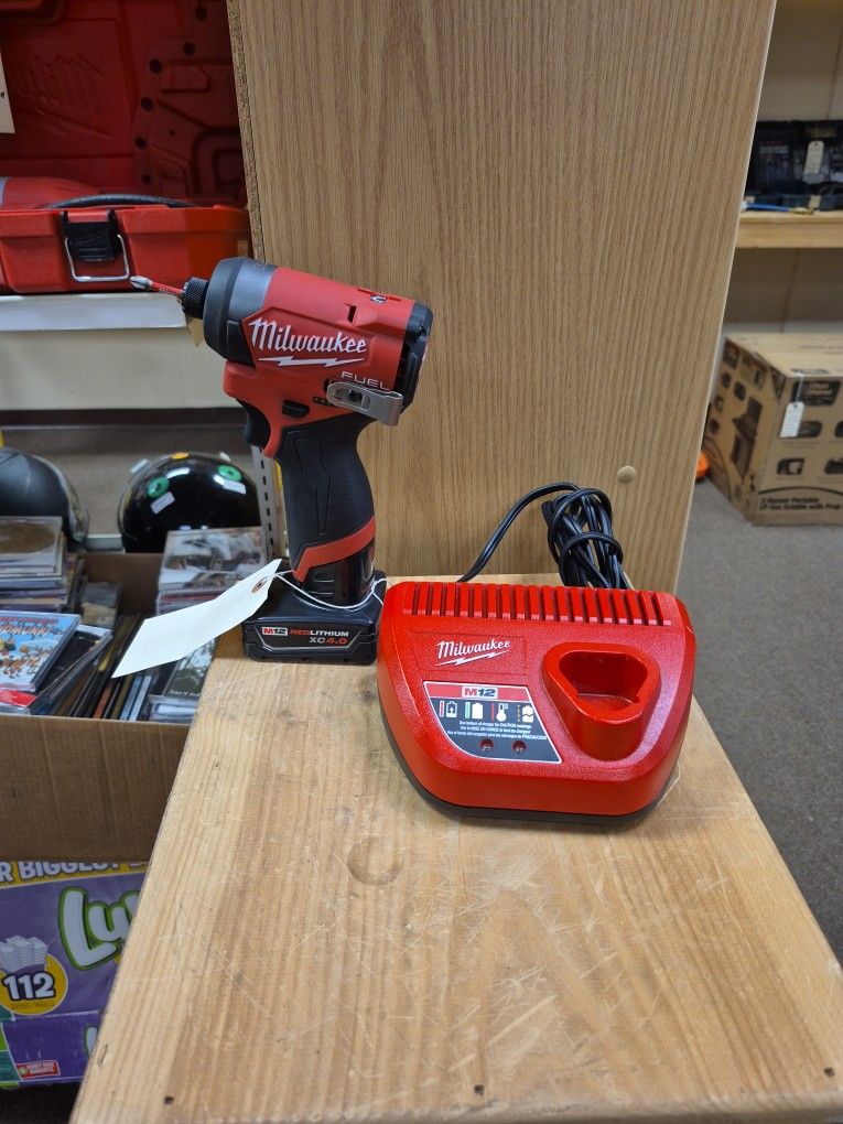 Milwaukee 3453-20 12 Volt 1/4" Hex Impact Driver