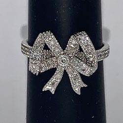 14 Karat White Gold Bow Tie Shape Ring With Diamonds