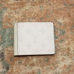 Louis Vuitton White Eclipse Wallet 