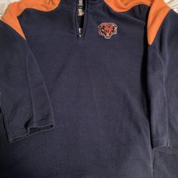 Woman’s  Chicago Bears  Fleece Jacket Size Medium   ( Used)