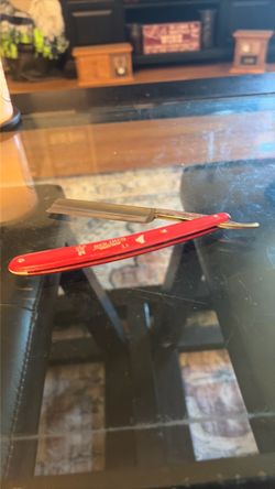 Straight Razor with Red Handle