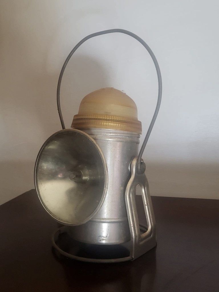 Vintage Delta Powerlite With Dromelite 