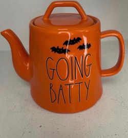NEW RAE DUNN GOING BATTY TEAPOT