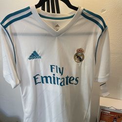 Adidas Real Madrid 2017/18 home soccer jersey