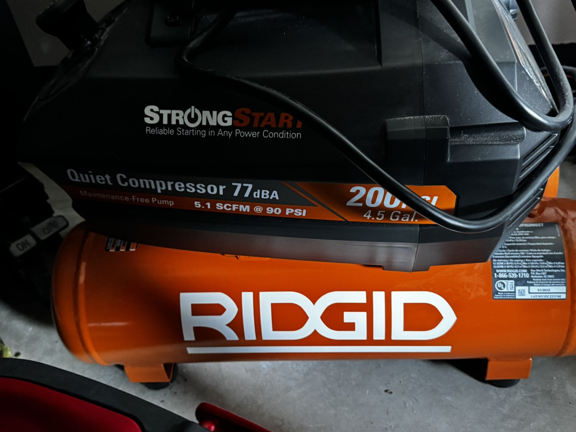 Rigid 4.5 Gal  air compressor (electric) 
