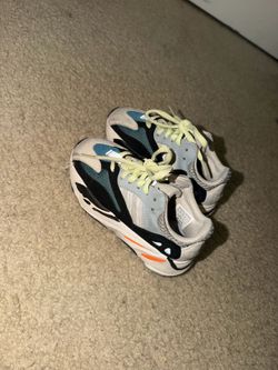Kid shoes (Yeezys )