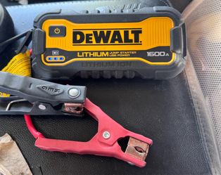 Dewalt 1600amp lithium jump starter