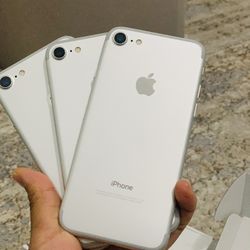 iPhone 7 32GB Unlocked Like New $165 each 
