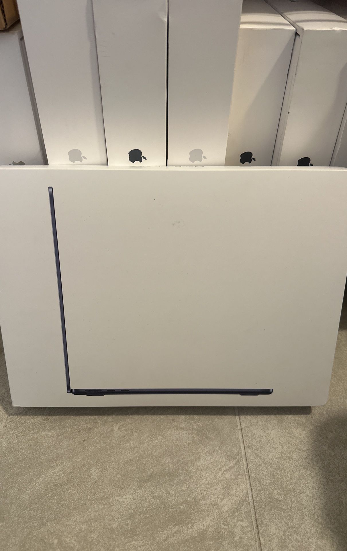 MacBook Air 13IN M4 Chip (newest Model)