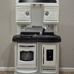 Play Kitchen