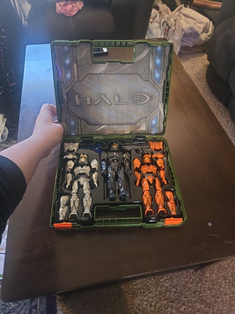 MEGA BLOKS Halo Collector's Case Building Action Figure Set