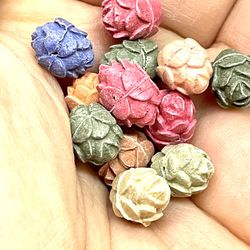 Lot Of 40 Floral Resin Beads 