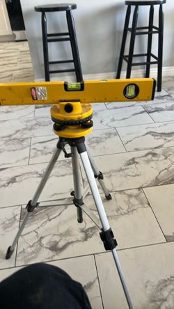 Level with laser