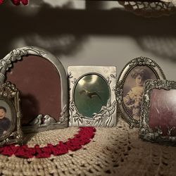 Small Picture Frames 