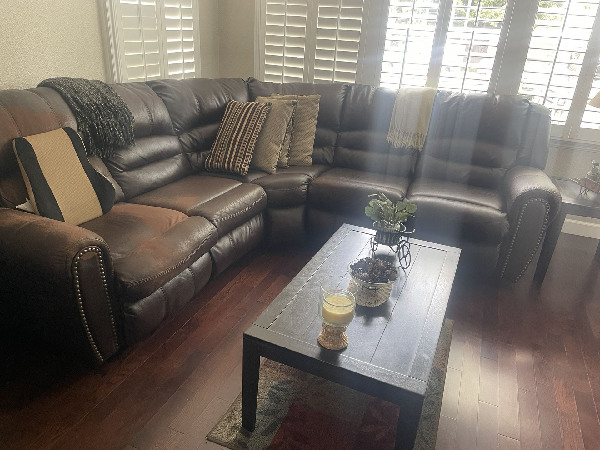 leather Couch 🛋️