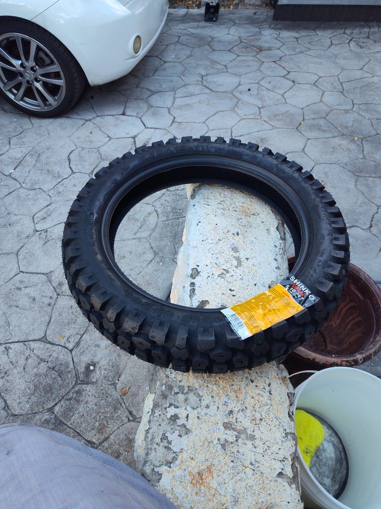Shinko Motorcycle Tire