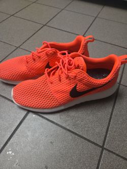 Nike Roshe hot lava