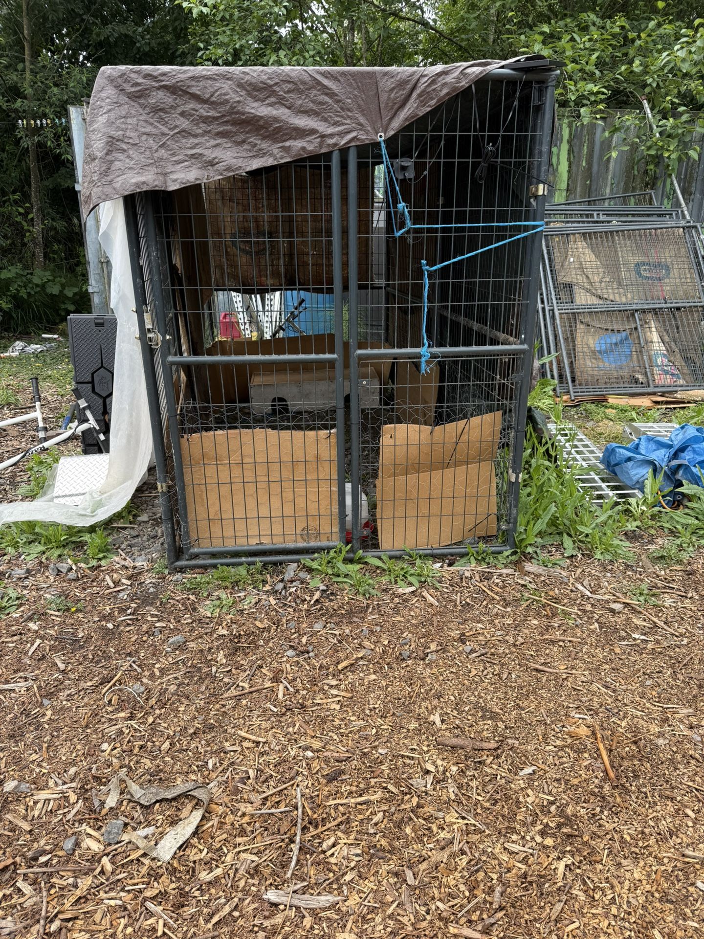 Retriever Dog Kennel