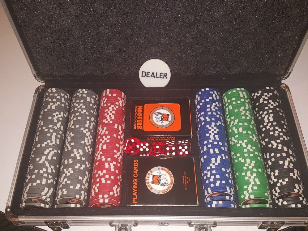 Hooters 25th Anniversary Poker chips