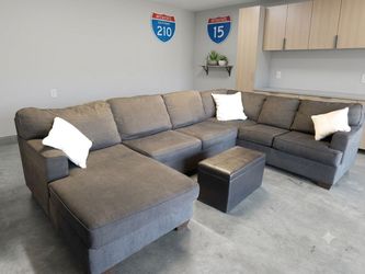 Free Delivery! Dark Charcoal Gray Sectional Couch Sofa Chaise Foot Rest Ottoman Ashley Furniture U Shape