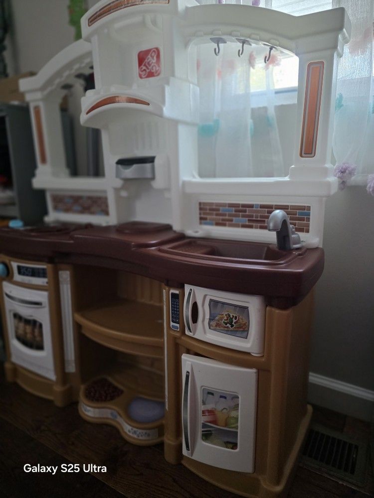 Toy Kitchen